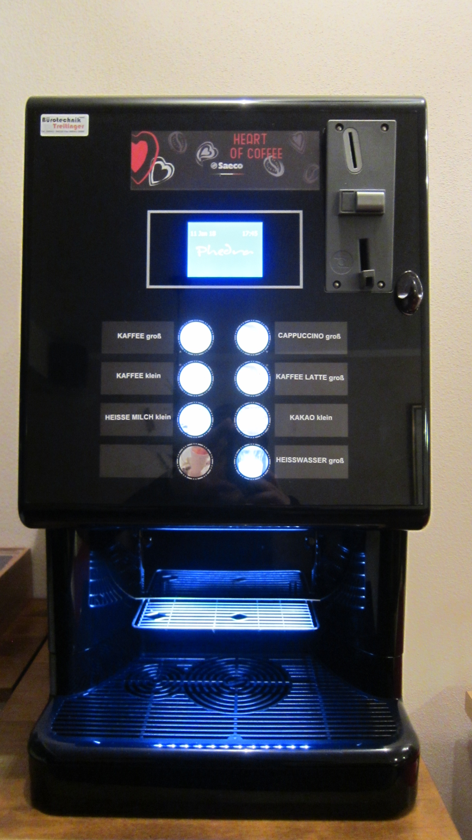 Bild zeigt den neuen Kaffevollautomaten, der den Gästen zur Verfügung steht.